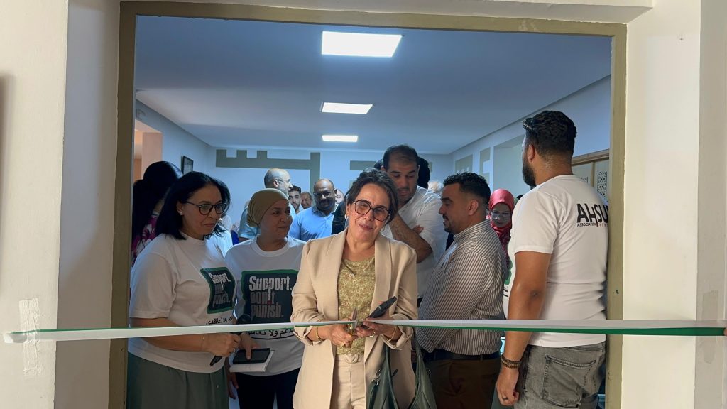 معرض تشكيلي بطنجة يبرز إبداعات متعافين من الإدمان في إطار مقاربة علاجية إنسانية