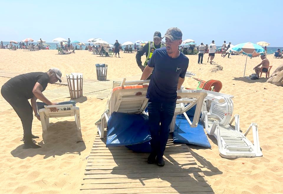 استمرار الكر والفر بين السلطات ومحتلي الملك البحري في شواطئ طنجة