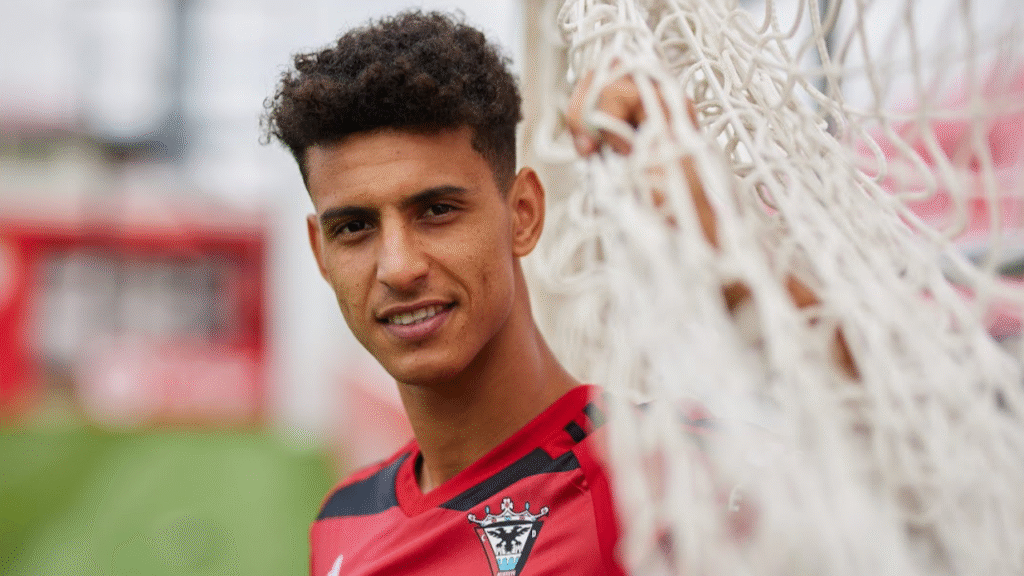 الدولي المغربي إلياس شعيرة يوقع لريال أوفييدو حتى سنة 2028