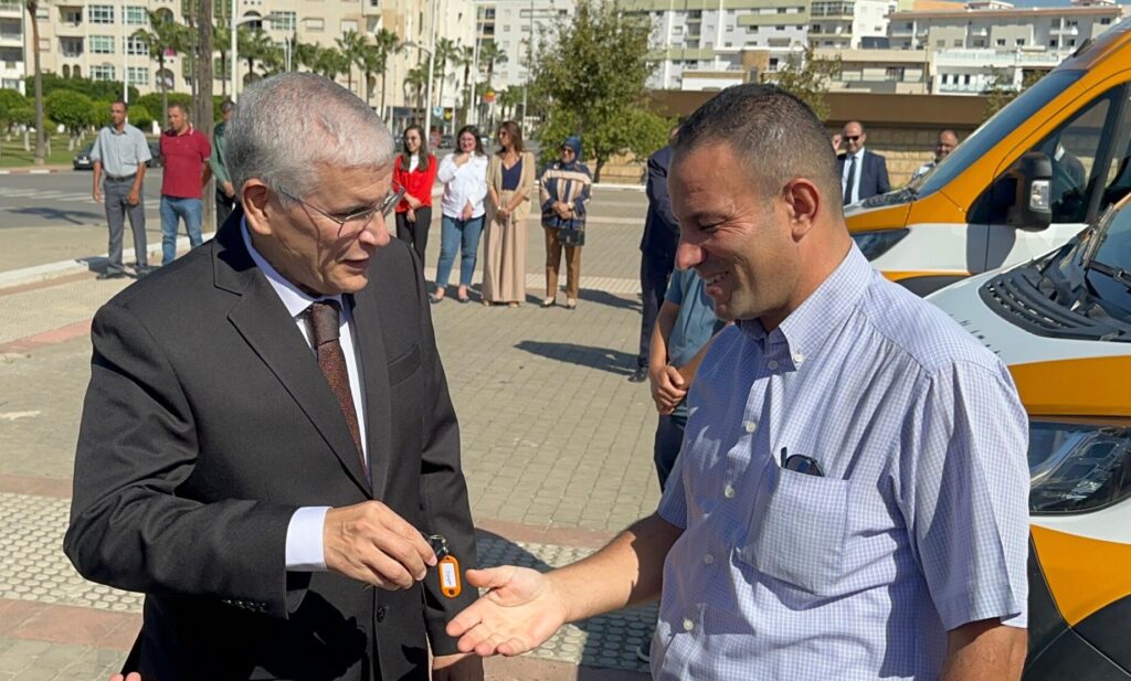 500 تلميذ يستفيدون من حافلات نقل مدرسي جديدة بإقليم تطوان