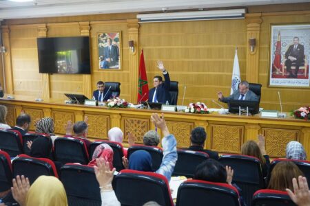 جهة طنجة تعتمد ميزانية بقيمة تفوق 938 مليون درهم وتتبنى مشاريع لتعزيز التنمية