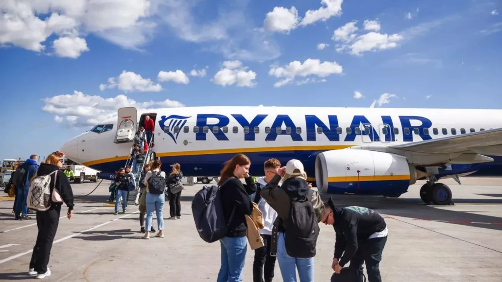 ريان إير تختار طنجة محورا رئيسيا في شبكتها الجديدة داخل المغرب بعد تقليص نشاطها في إسبانيا
