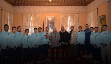 عامل تطوان يستقبل مكونات “تطوان سيتي” عقب التأهل في كأس العرش