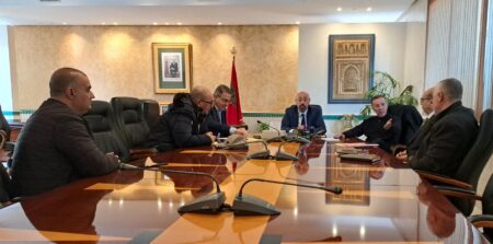 “ملتمسات في رفوف الانتظار” .. هل “يتقاعس” منتخبو طنجة فعلا عن معالجة قضايا المواطنين؟