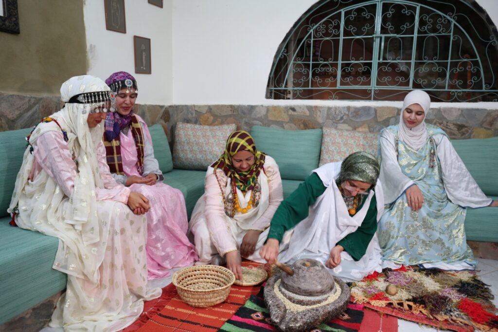 احتفالات بالحسيمة برأس السنة الأمازيغية تترجم دسترة الأمازيغية وتعزز الهوية الوطنية