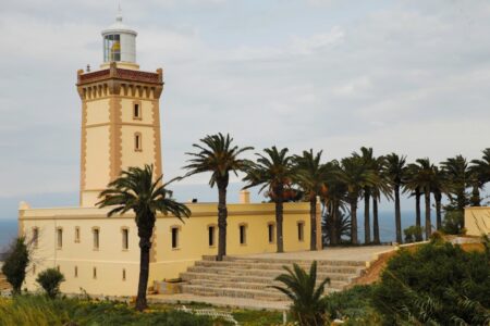 فعاليات مدنية تطلق مسارا جديدا لإدراج مآثر طنجة المهددة ضمن التراث الإنساني العالمي