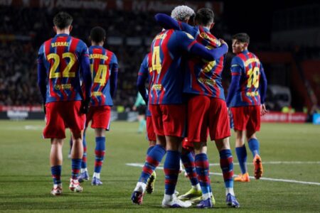برشلونة يحكم قبضته على صدارة الليجا بثلاثية في شباك مايوركا
