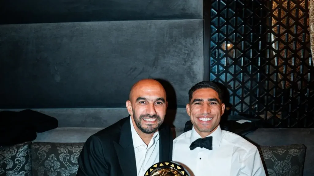 كلمات مؤثرة من حكيمي بعد رحيل الركراكي عن المنتخب المغربي