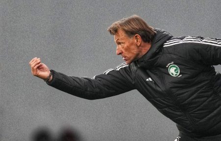 على بعد أسابيع من المونديال.. رونار يعلن انتهاء مسيرته مع المنتخب السعودي فهل الخليفة مغربي؟