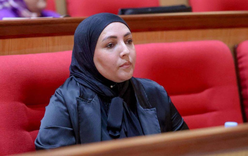 مفاوضات تقود سمية العشيري نحو حزب التقدم والاشتراكية قبل تشريعيات 2026