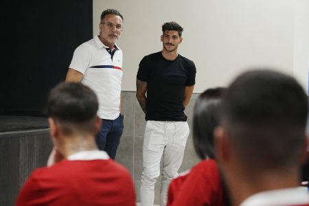 القاصرون المغاربة يتصدرون المتغيبين عن مراكز الحماية بإسبانيا وسط أرقام لافتة بغرناطة
