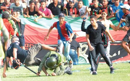 العصبة تمنع تنقل الجماهير الزائرة بعد أحداث مباراة الجيش والرجاء