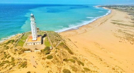 بارباتي الإسبانية تراهن على خط بحري مباشر مع طنجة