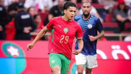 علي معمر يدخل رادار بيتيس بعد موسم لافت مع أندرلخت