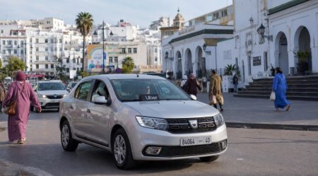 “أوبر” تدخل طنجة وتراهن على حركة التنقل بين المطار والميناء والفنادق