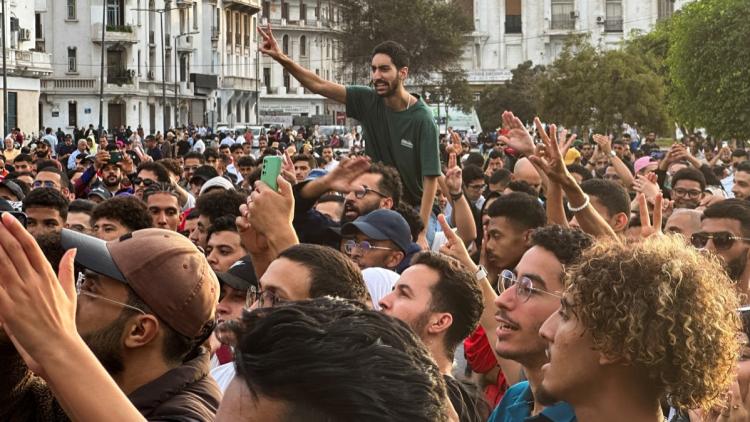 “جيل زد 212” تتبرأ من دعوات للتظاهر في الشارع وتندد بحسابات وهمية تتحدث باسمها