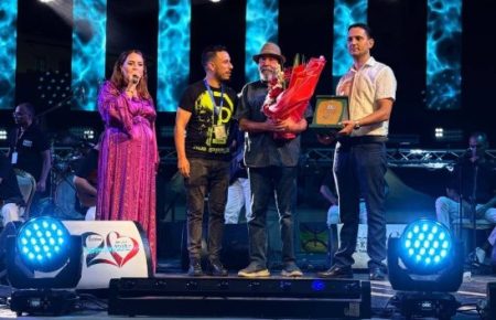 مهرجان “ثويزا” بطنجة.. سهرة فنية احتفاء بعيد الشباب
