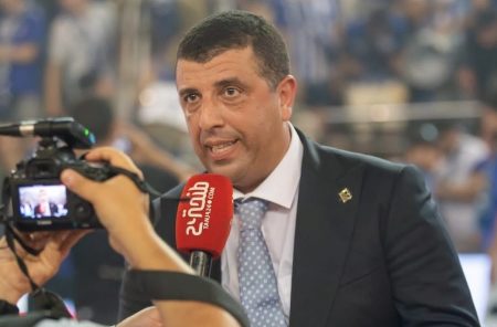 محمد الحنيني.. محام ورئيس ناد رياضي يخوض أول اختبار انتخابي في طنجة