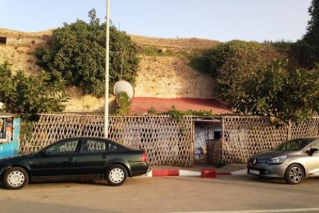 من حصير الدوم إلى الطرب الأندلسي.. مقهى زريرق يروي سيرة أصيلة القديمة
